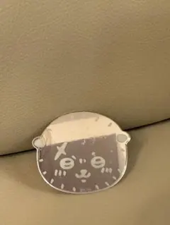 ちいかわ 東京みやげ トレーディング おかおミラーステッカー（らっこ)