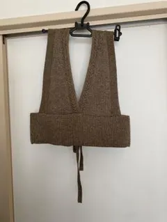 GU ニットビスチェ