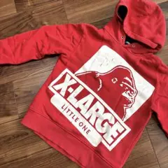 エクストララージ　キッズ　レッドパーカー