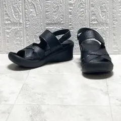 【Re:getA】クロスベルト コンフォートサンダル ブラック22.5cmのサムネイル