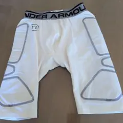 UNDER ARMOUR インナーパンツ　ホワイト　サイズYLG