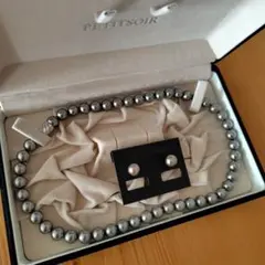 PETITSOIR グレーパールネックレスとピアス　東京ソアール
