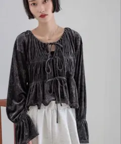 LOWRYSFARM ベロアシャーリングトップスのサムネイル