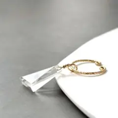 【新品・特価】14kgf 三角クリスタルの2wayイヤーカフ/スクエアワイヤー