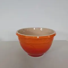LE CREUSET ボウル オレンジ 日本未発売 20cm - メルカリ