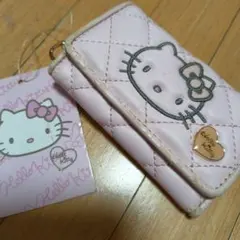 新品未使用Hello Kitty キーチェーンケース ピンク