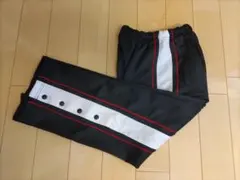 ウォームアップパンツ 黒 白 赤 ストライプ