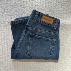 【極美品】TOMWOOD トムウッド ストレートデニム ブルー W25 L30のサムネイル
