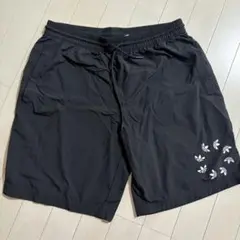 アディダス　ハーフパンツ