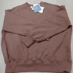 新品未使用タグ付きトレーナー