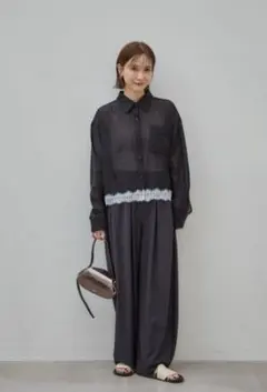 mysa closet 裾レースシアーシャツ黒のサムネイル