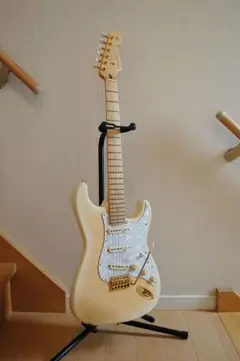 Fender リッチーコッツェン ストラト 白 金パーツ 【小キズ・金属部変色】