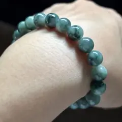 ミャンマー産天然本翡翠 A貨 糯氷種 老藍水 × 冴える緑花柄