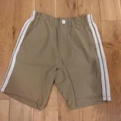 120サイズ　ハーフパンツ　ライン　ベージュ　短パン