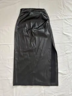 ZARA フェイクレザーブラックタイトスカート　XS