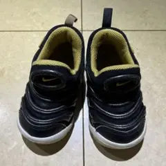 スニーカー　NIKE ダイナモフリー　ブラック　12.0 ベビーシューズ