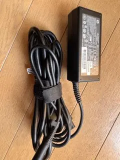 HP 65W ACアダプターのサムネイル