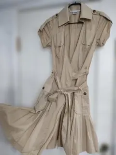 美品✦DVF　ダイアンフォンファステンバーグ　トレンチ風ラップドレスS　ベージュ