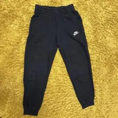 Nike 黒 カジュアルパンツ Mサイズ