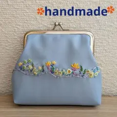 花刺繍 がま口ポーチ　合皮　水色　ハンドメイド