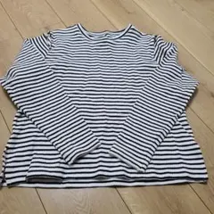 GU　ロンTの肩切り込みありのボーダーシャツM