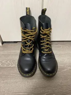 美品　Dr. Martens ブラックブーツ　8ホール38 24.5