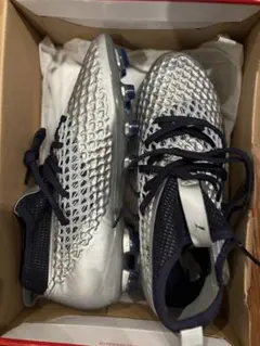 ト*タ様 Puma スパイクシューズ シルバー/ネイビー