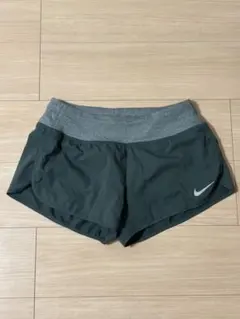 Nike DRY-FITダークグリーン ショートパンツ
