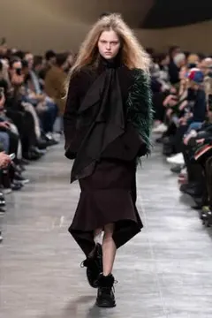 希少】COMMEdesGARCONS 2015awリボン付ロングジャケット - メルカリ