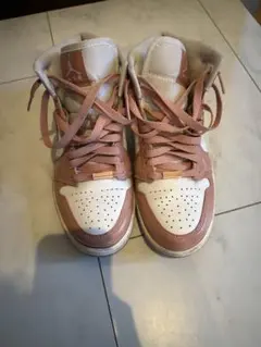 Nike Air Jordan 1 Mid ピンク/ホワイト