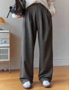 グレー ストライプ ハイウエスト ワイドパンツ