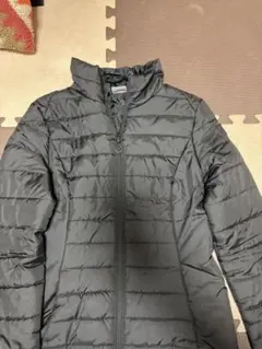 PUMA ブラックダウンジャケット