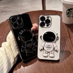 ☆宇宙飛行士スタンド付き☆ 最新 iPhone13 ケース TPUクロ