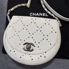 CHANEL ホワイト レザー ショルダーバッグ