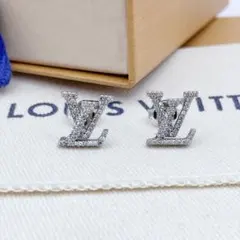 ルイヴィトン LVスパークル シルバーピアス 片耳用 M02246 国内在庫なし ルイヴィトン LVスパークル シルバーピアス 片耳用 M02246 国内在庫