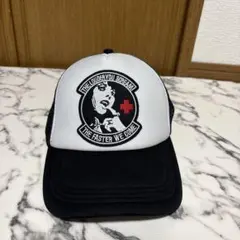 刺繍ロゴ付きメッシュキャップ ホワイト/ブラック