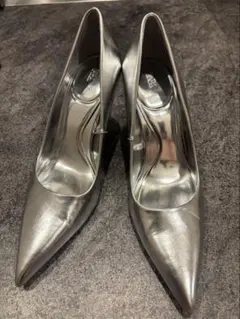 ZARA ポインテッドトゥパンプス