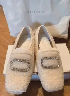 LOTTADESIGN ファー素材 ビジュー付きフラットシューズ LOTTADESIGN ファー素材 ビジュー付きフラットシューズ ロッタ