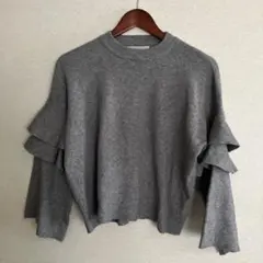 KBF アーバンリサーチ　グレー フリル長袖ニット