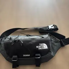 ノースフェイス　ボディバッグ　ブラック　terra 斜め掛け