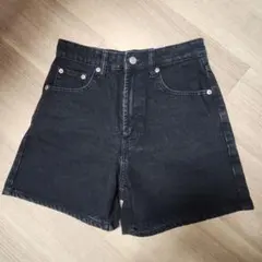 ZARA ブラックデニム ショートパンツ