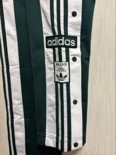adidas トラックパンツ ダークグリーン