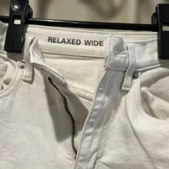 無印良品　RELAXED WIDE ホワイトデニムパンツのサムネイル