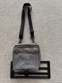 O.Z.O.C. ショルダーバッグ グレーのサムネイル