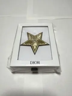 ディオール スターピンバッジ　ノベルティ