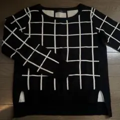 PAGEBOY 黒と白のチェック柄ニットセーター F