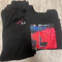 UNIQLO KAWSスウェット黒