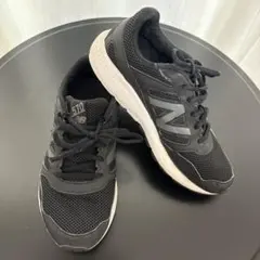 New Balance 570 ブラック スニーカー22.5cm