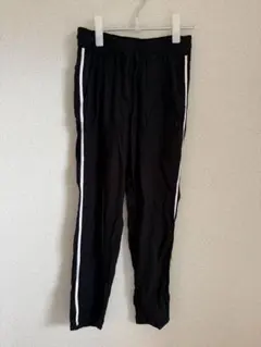 H&M ブラックパンツ　 サイドストライプ　ポケット付き　XS