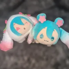 【新品】初音ミク×シナモロール 寝そべりぬいぐるみ 桜Ver. 2種セット